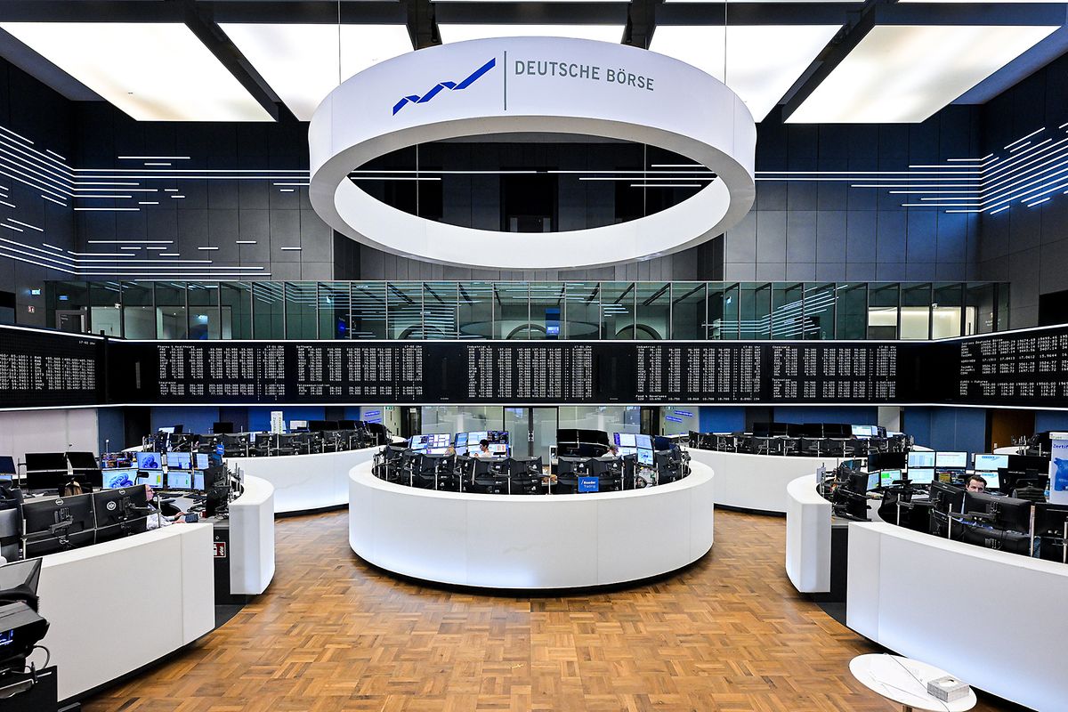 DAX stock index chart with record high at 24,000 points